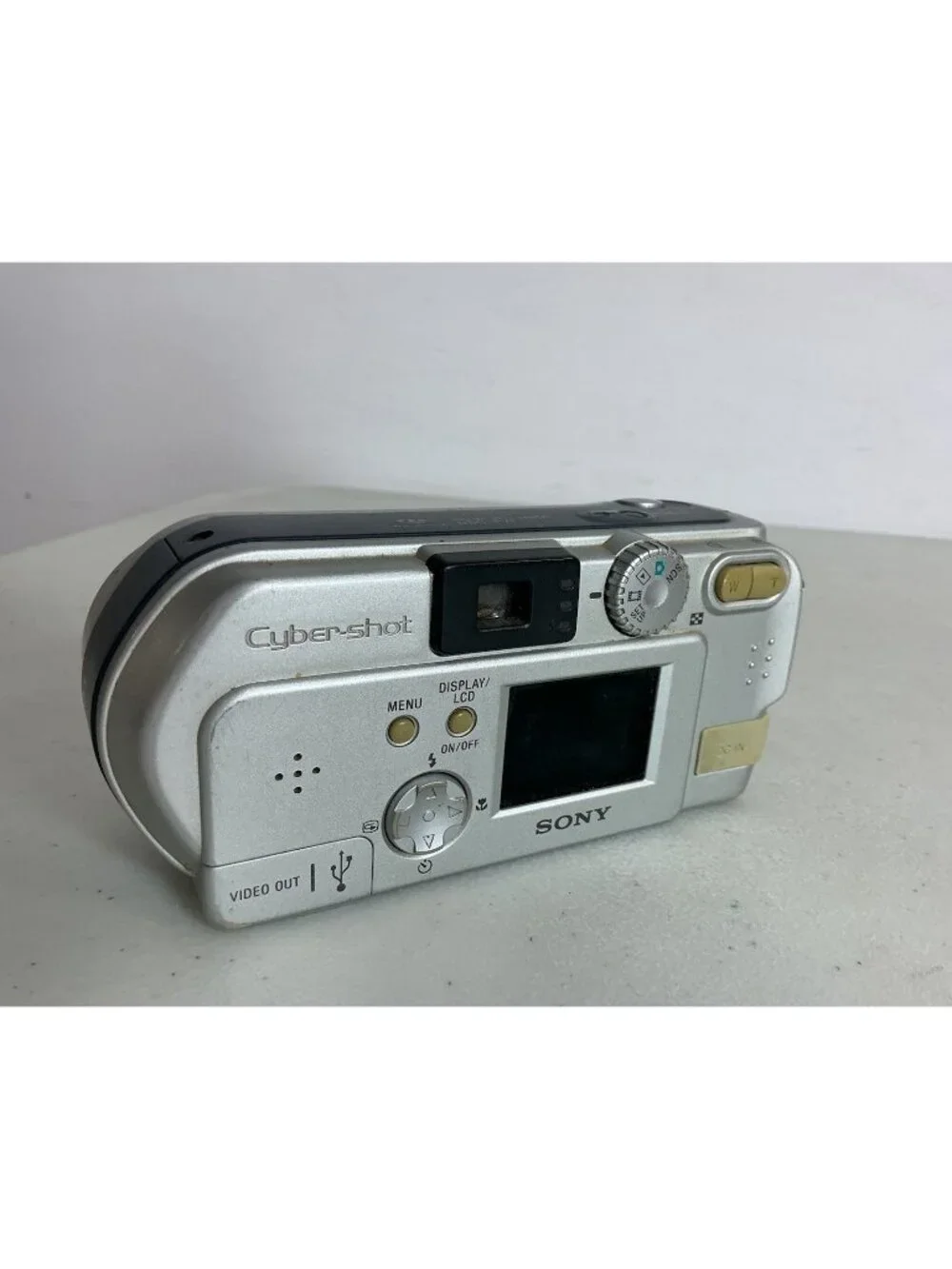Sony Cybershot Digital Camera DSC-P71 3.2MP Silver Tested And Works